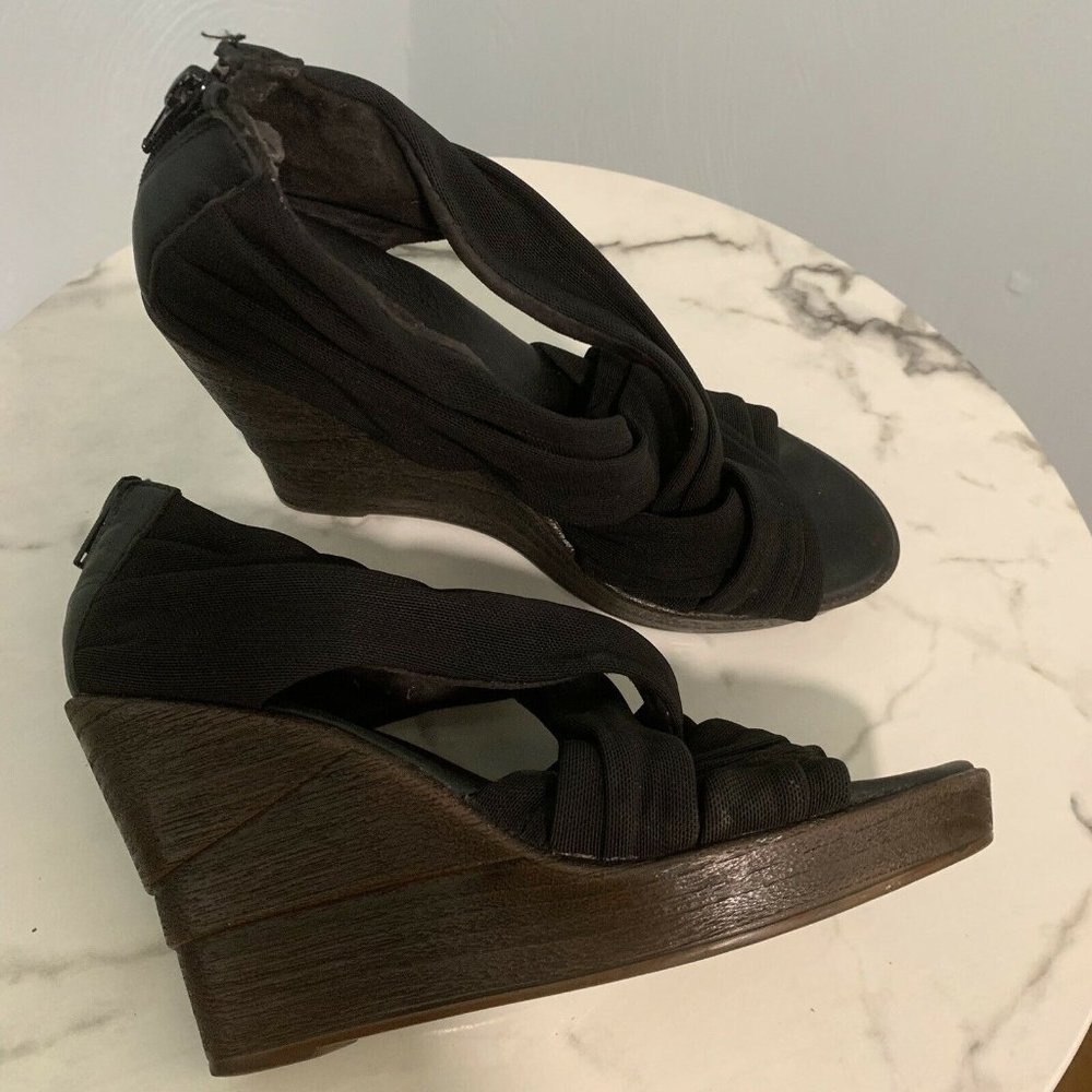 The Flexx Wedge Heels Womens US 6 B Black Fabric W